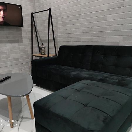 Modern Apartment With A Huge Terrace Атина Екстериор снимка