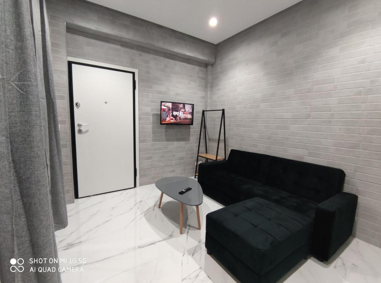 Modern Apartment With A Huge Terrace Атина Екстериор снимка